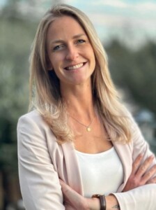 Miriam Thiel